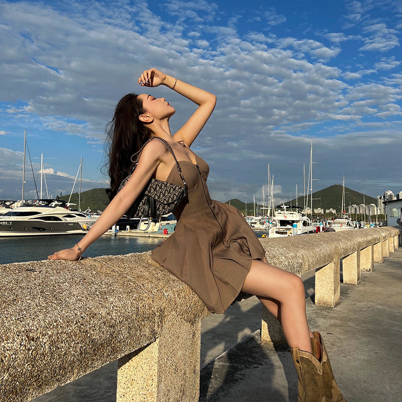 Chocolate brownie sexy suspender dress spring 2022 retro niche design slim a-line skirt